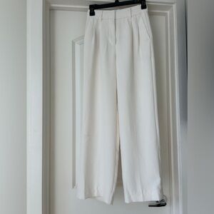 Aritzia, The Effortless Pant in light birch size 00.